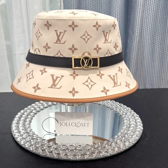 Louis Vuitton | Accessories | Louis Vuitton Cream And Brown  display picture 1